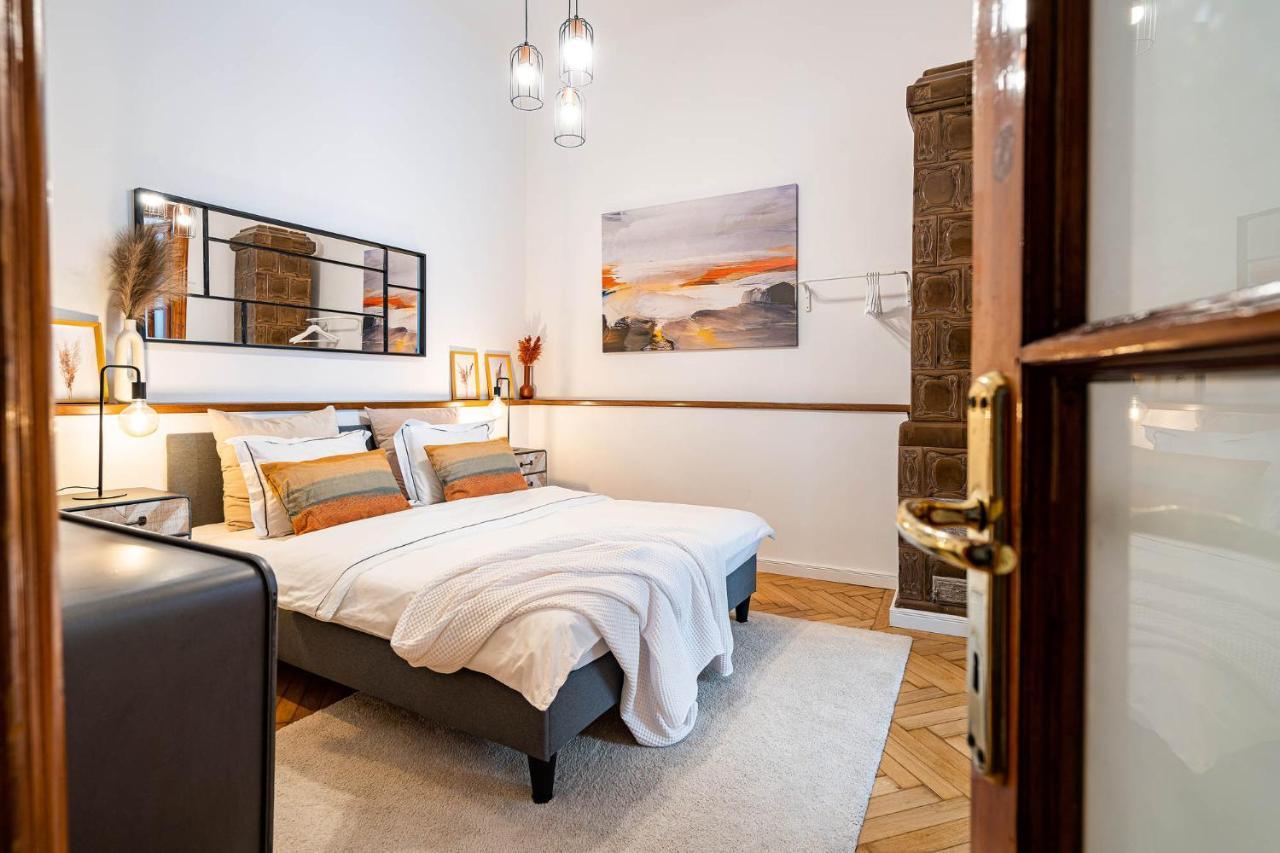 2Br Blue Cloud In The Centre Apartment Bucharest Luaran gambar