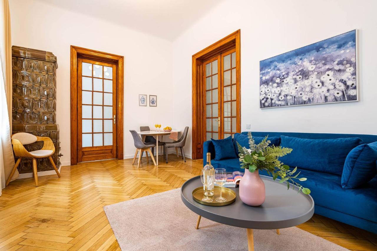 2Br Blue Cloud In The Centre Apartment Bucharest Luaran gambar