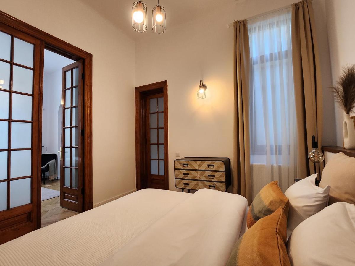 2Br Blue Cloud In The Centre Apartment Bucharest Luaran gambar